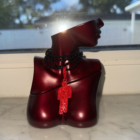 Billie Eilish Blohsh Necklace - Picture 7 of 13